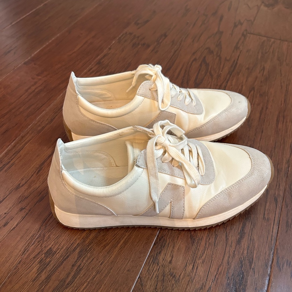 Mia Cream and Tan Casual Sneakers size 8